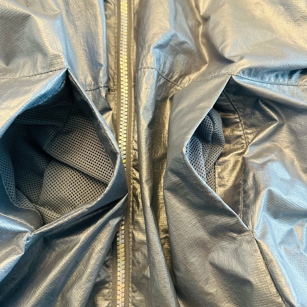 All In Motion Metallic Blue Holographic Windbreaker Jacket Girls XL 16 - Picture 10 of 16